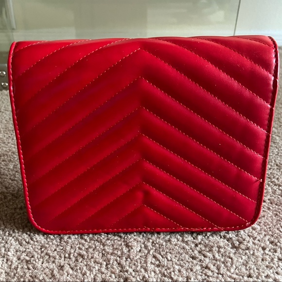 Quilted Crossbody Purse - Picture 2 of 3